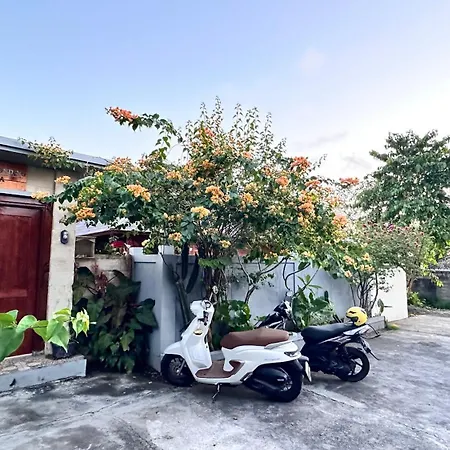 Kubu Selonding Villa